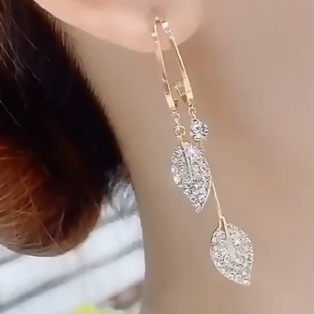 পাতা লকেট কানের দুল