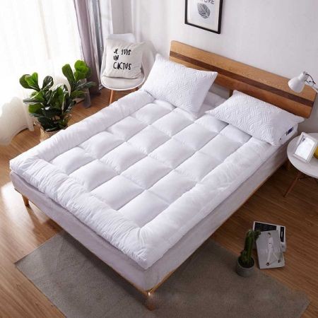 6/7 Feet Deluxe Mattress Topper